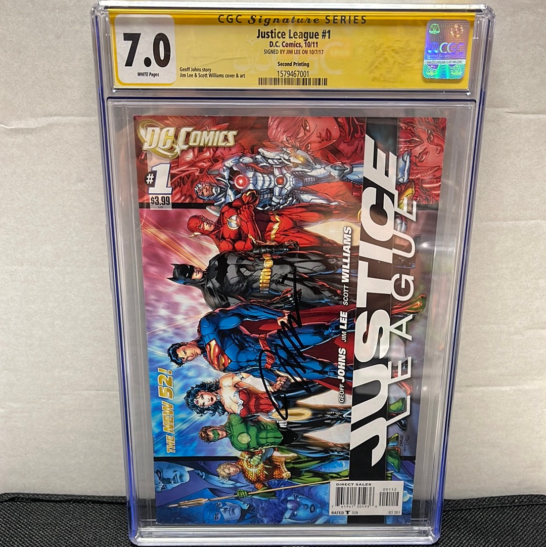 DC COMICS JUSTICE LEAGUE #1 CGC 7.0 SIGNED BY JIM LEE