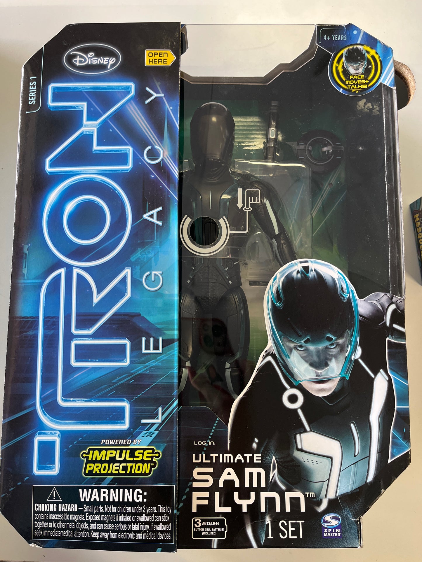 TRON LEGACY IMPULSE PROJECTION DISNEY ULTIMATE SAM FLYNN