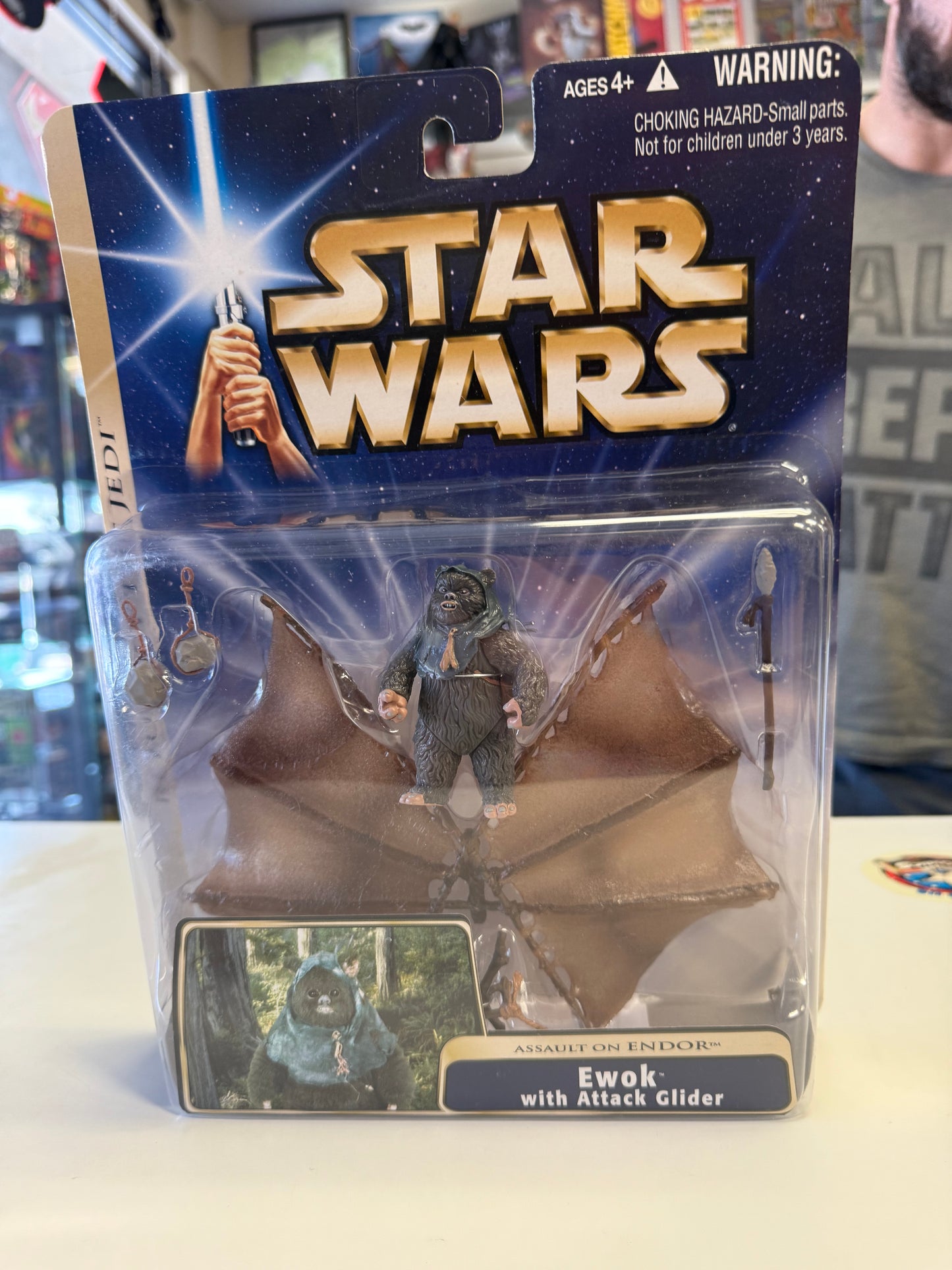 HASBRO STAR WARS ASSAULT ON ENDOR EWOK WITH ATTACK GLIDER NIB