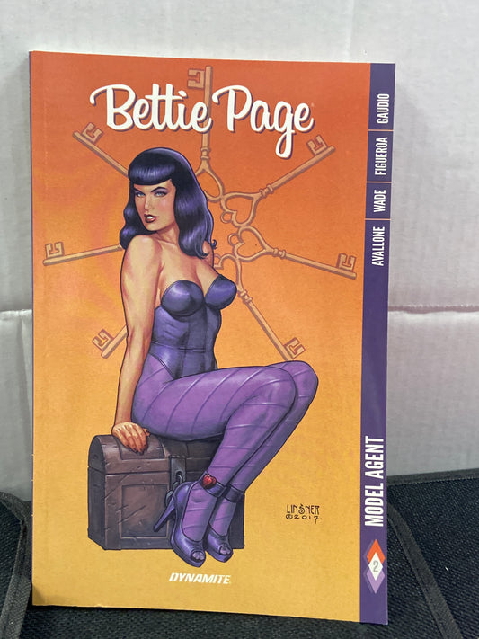 DYNAMITE COMICS BETTIE PAGE