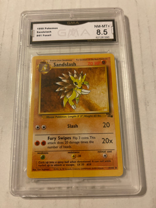 POKEMON 1999 FOSSIL SANDSLASH GMA 8.5