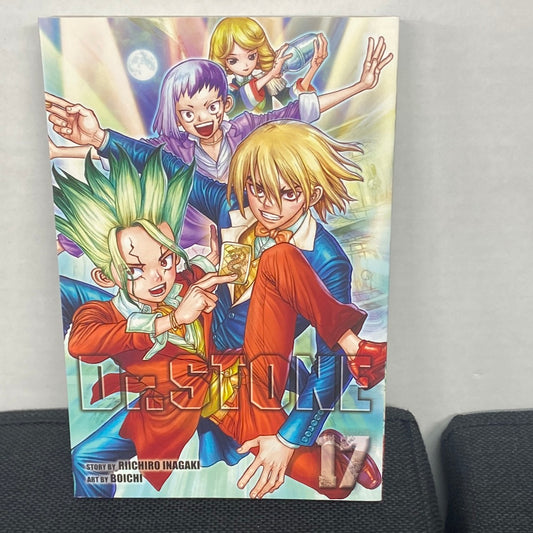VIZ MEDIA DR STONE 17