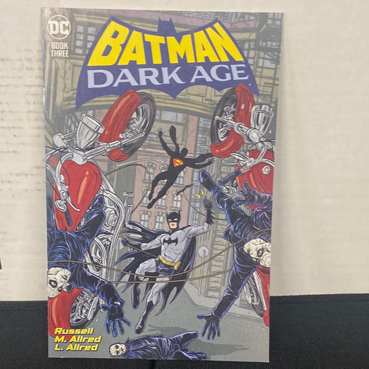 DC COMICS BATMAN DARK AGE 3