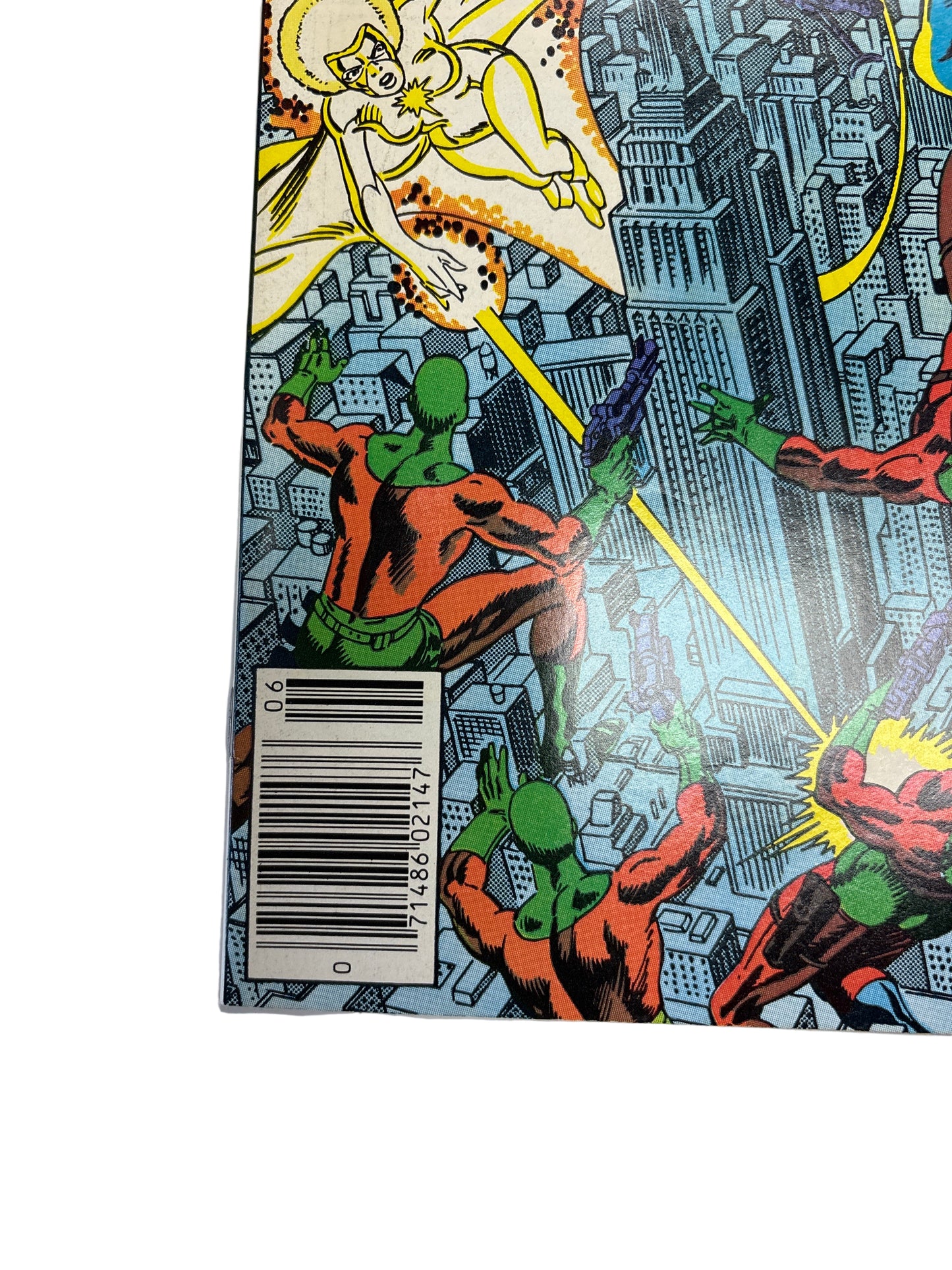 MARVEL COMICS MARVEL TEAM UP SPIDER-MAN AND CAPTAIN MARVEL #142