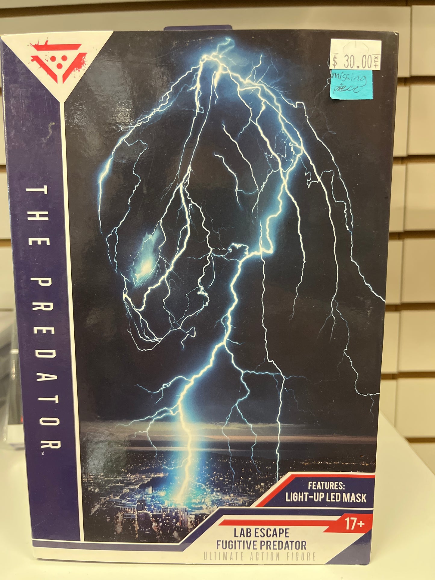 LAB ESCAPE FUGITIVE PREDATOR ULTIMATE ACTION FIGURE