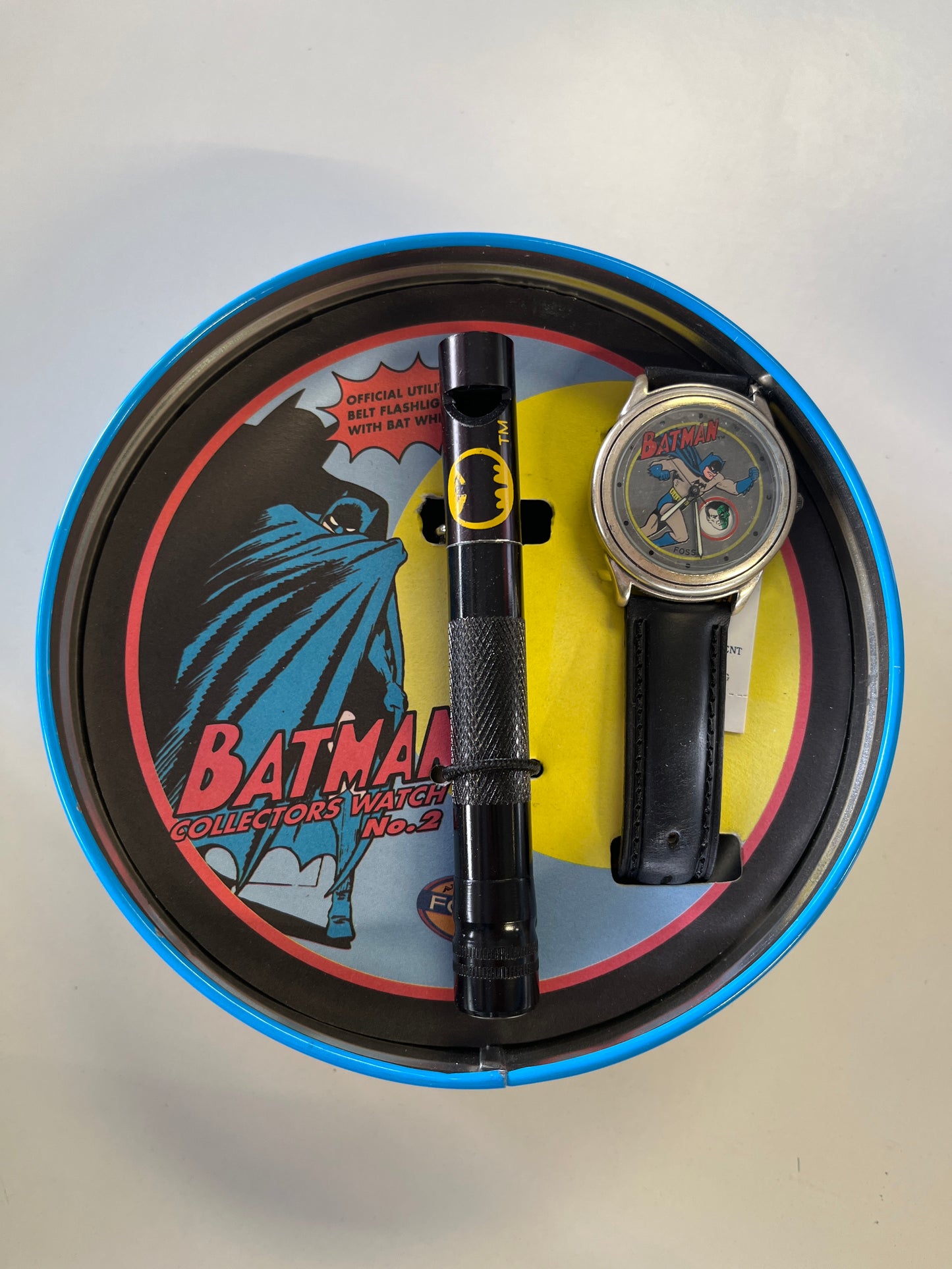 LIMITED EDITION BATMAN COLLECTORS WATCH OFFICIAL UTILITY BELT FLASHLIGHT