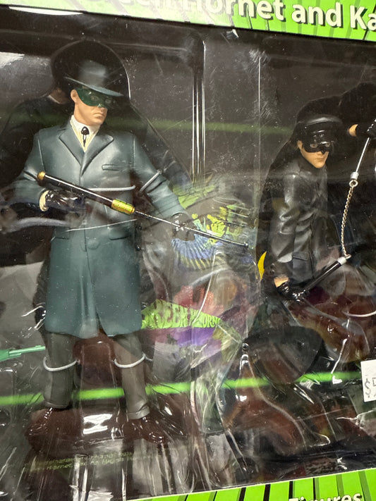 FACTORY ENTERTAINMENT THE GREEN HORNET AND KATO COLLECTOR FIGURES (2010)