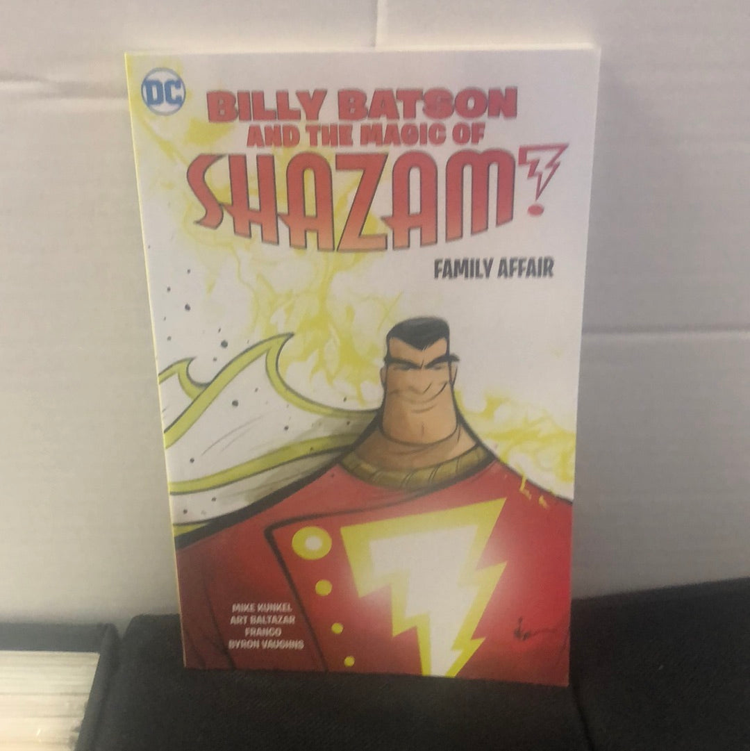 DC COMICS BILLY BATSON AND THE MAGIC OF SHAZAM TRADE (2020)