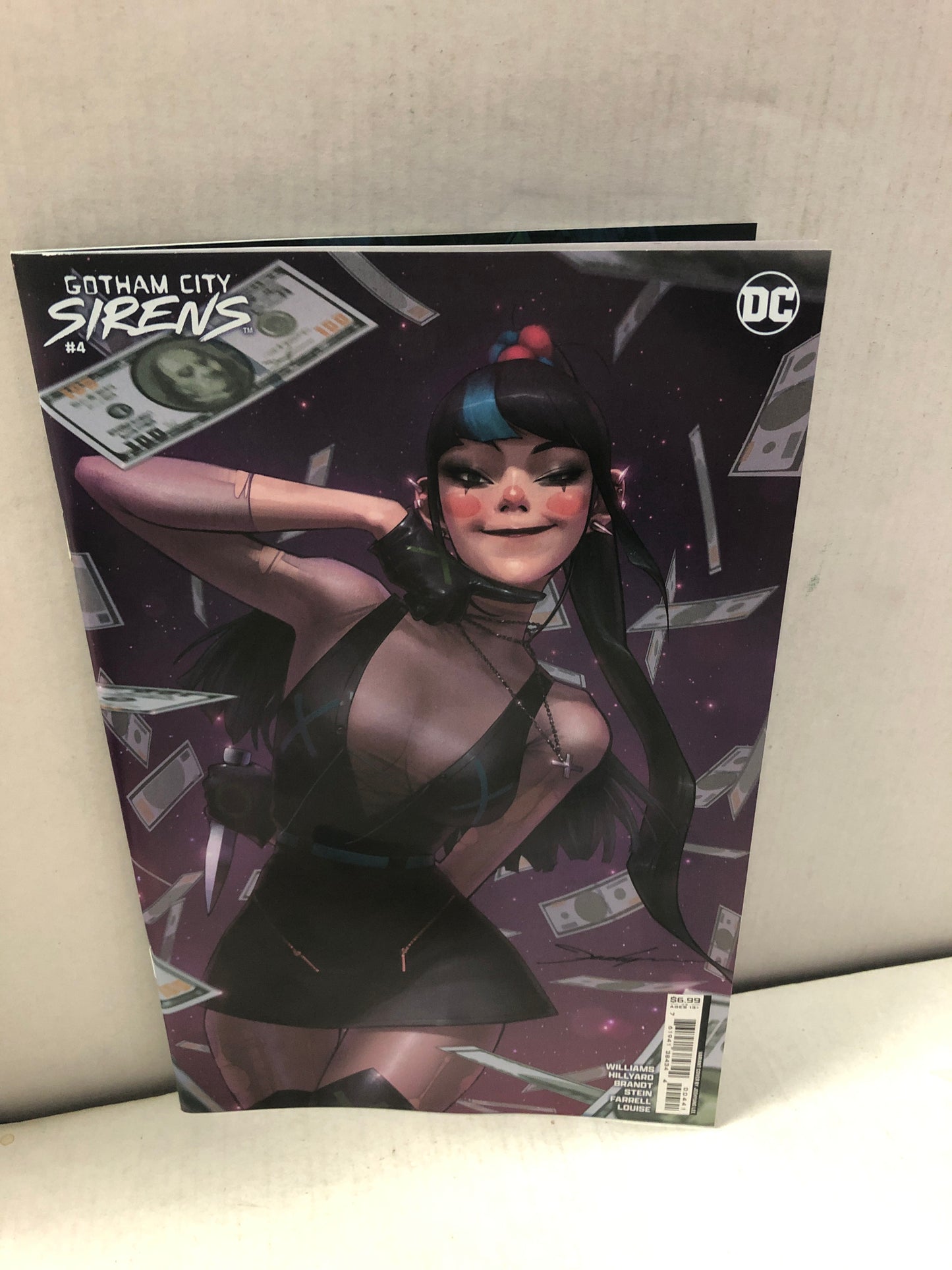 DC COMICS GOTHAM CITY SIRENS 4 VARIANT