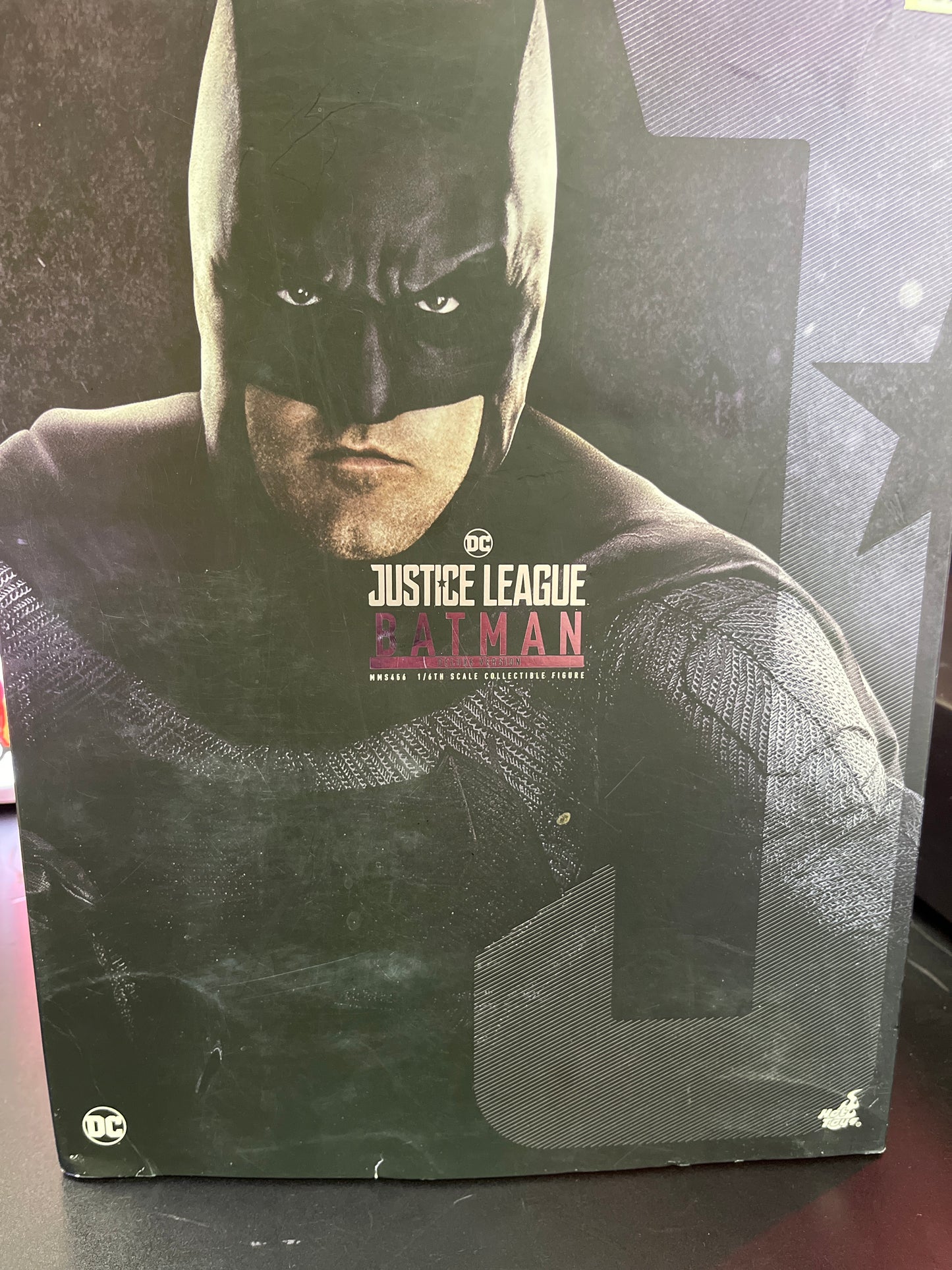 Hot Toys DC Justice League Batman Deluxe Edition mms 456 1/6th scale collectible figure