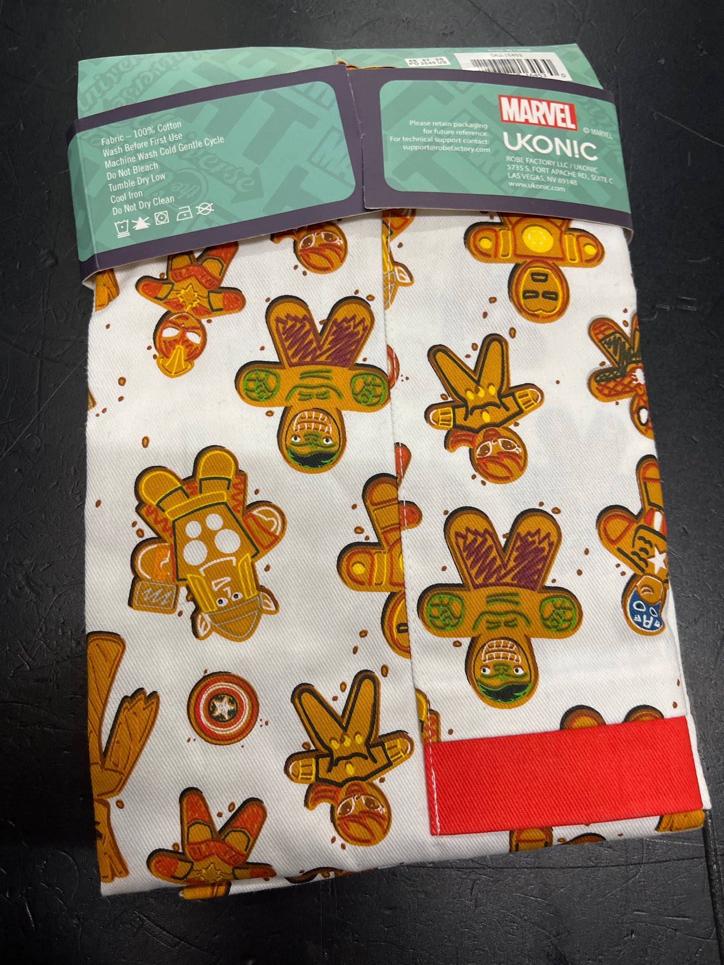 MARVEL ROBE FACTORY UNIVERSE APRON