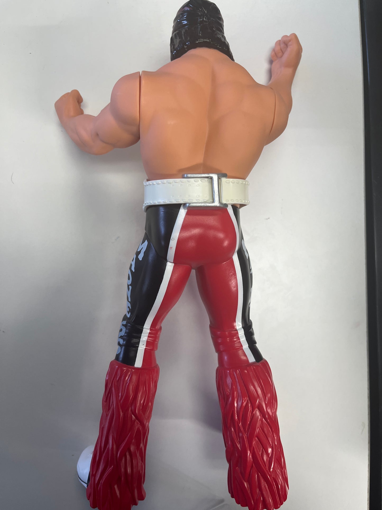 WCW MACHO MAN SIGNATURE POSABLE ACTION FIGURE