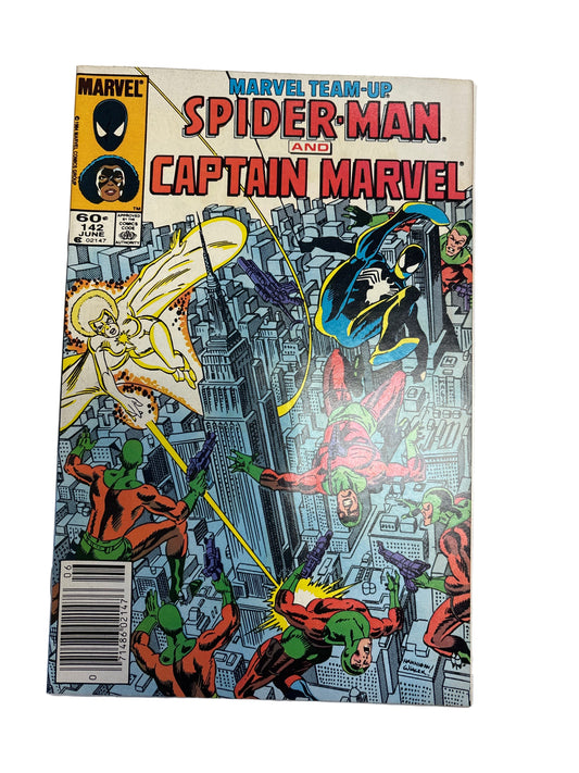 MARVEL COMICS MARVEL TEAM UP SPIDER-MAN AND CAPTAIN MARVEL #142