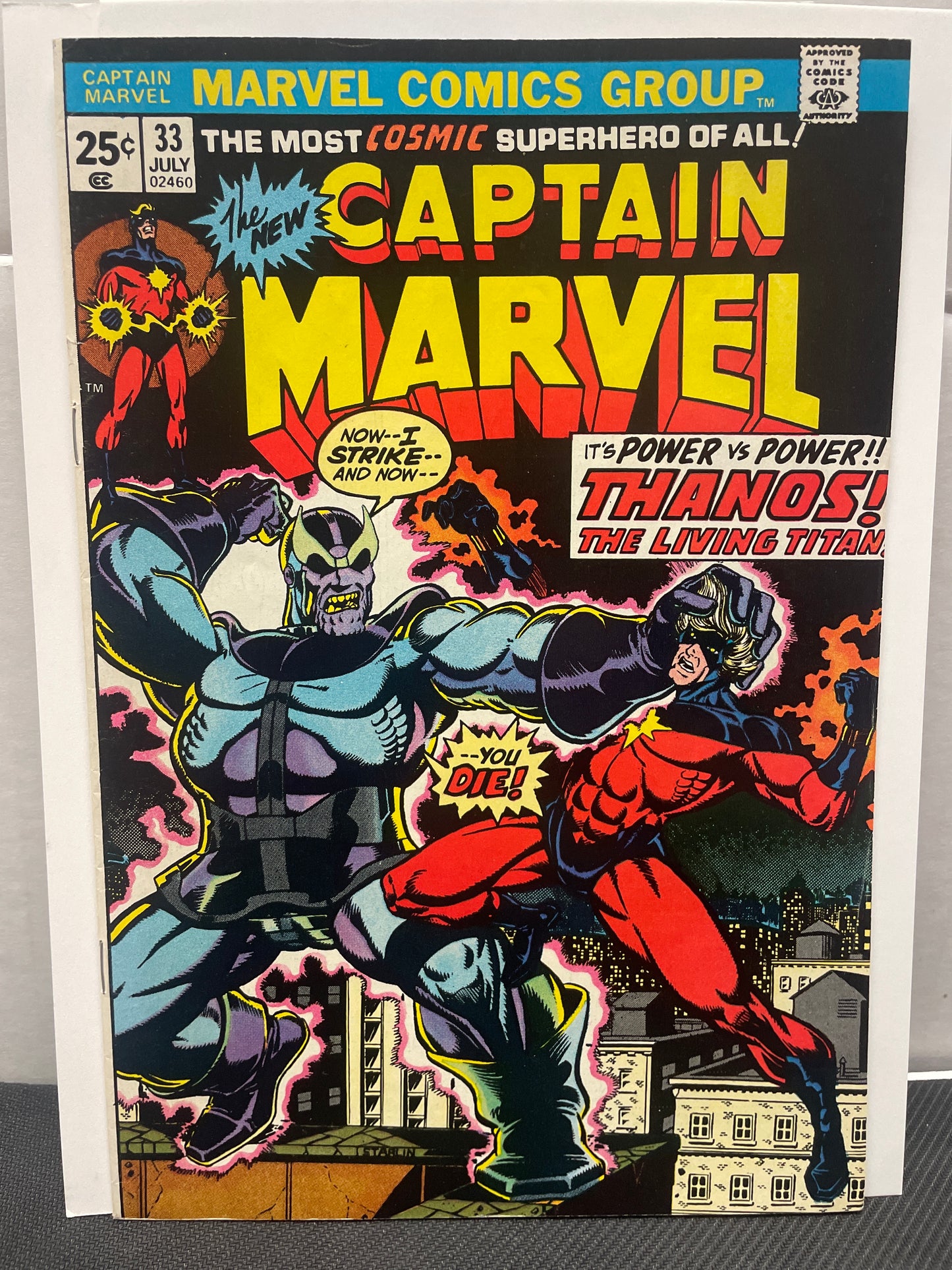 CAPTAIN MARVEL #33 (1974 KEY ISSUE, THANOS ORIGIN!) NM-