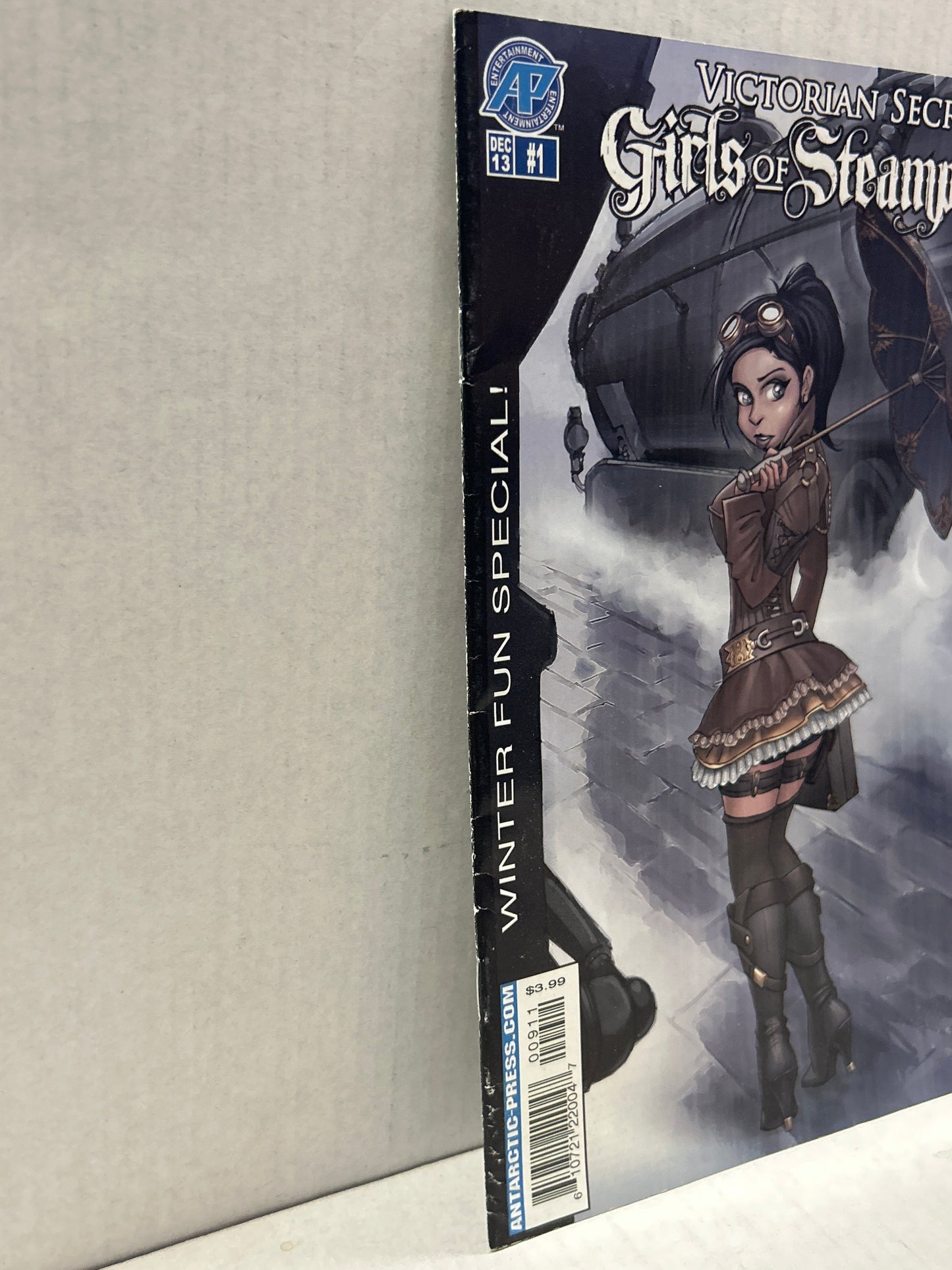 AP ENTERTAINMENT VICTORIAN SECRET GIRLS OF STEAMPUNK