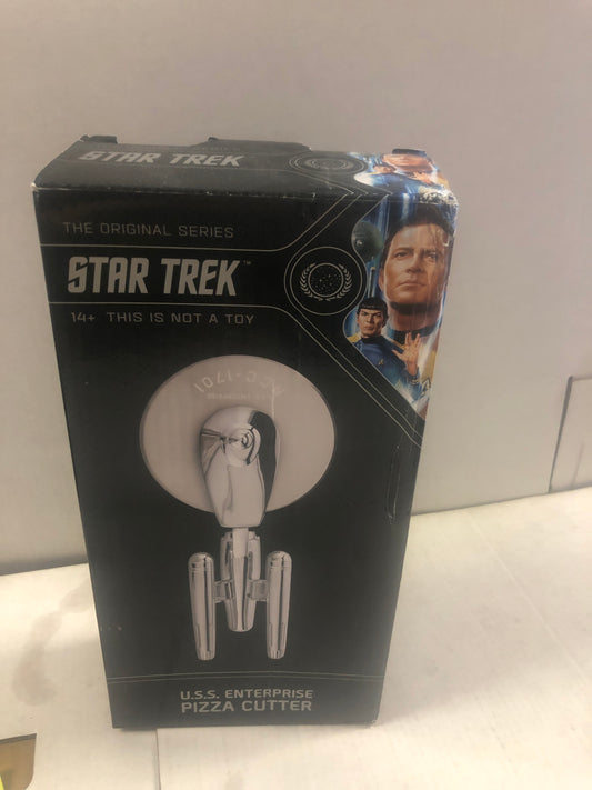 UKONIC STAR TREK USS ENTERPRISE PIZZA CUTTER FINE CONDITION BOX DAMAGE ON FRONT OF BOX