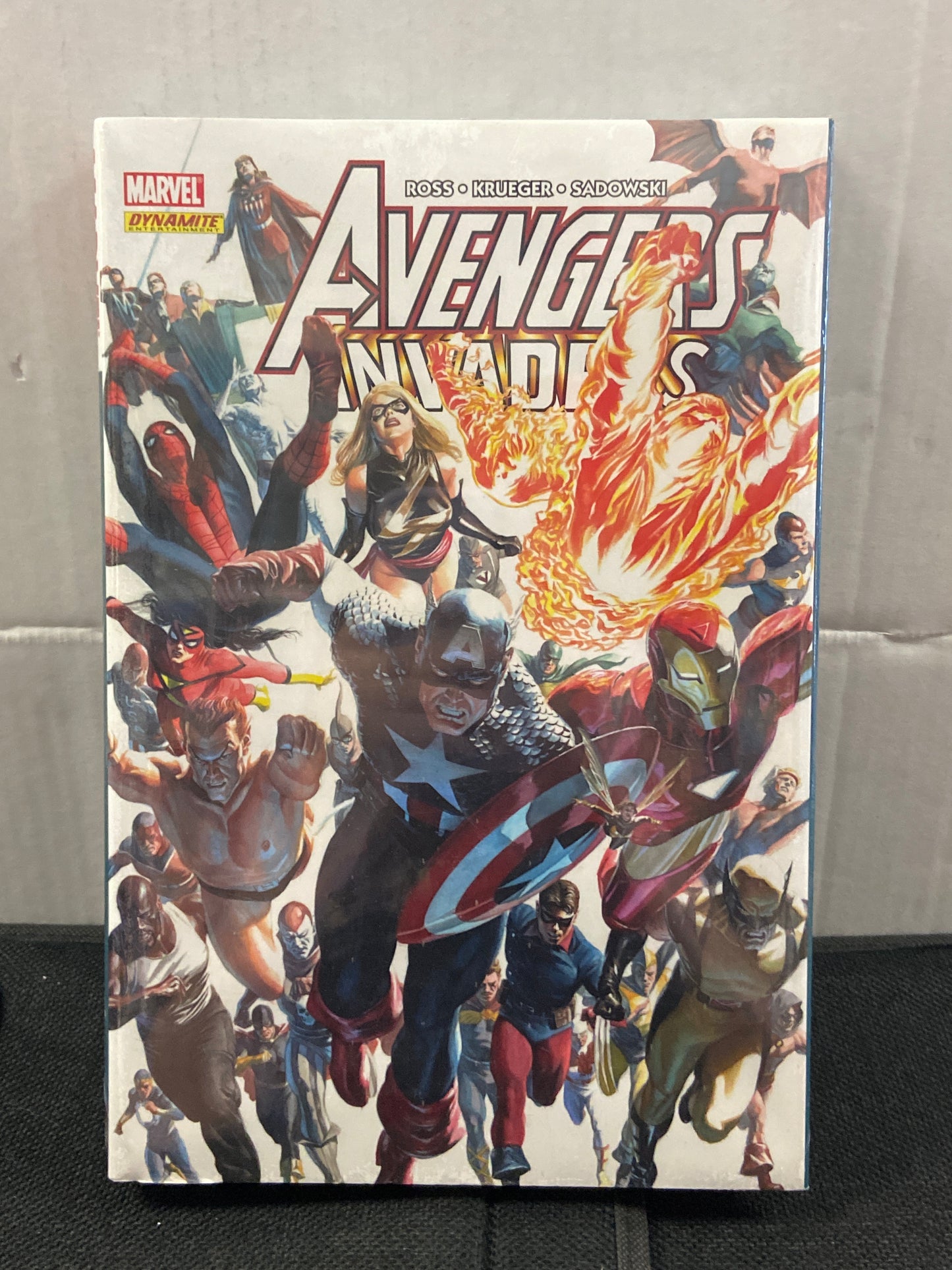 MARVEL AVENGERS/INVADERS COLLECTION