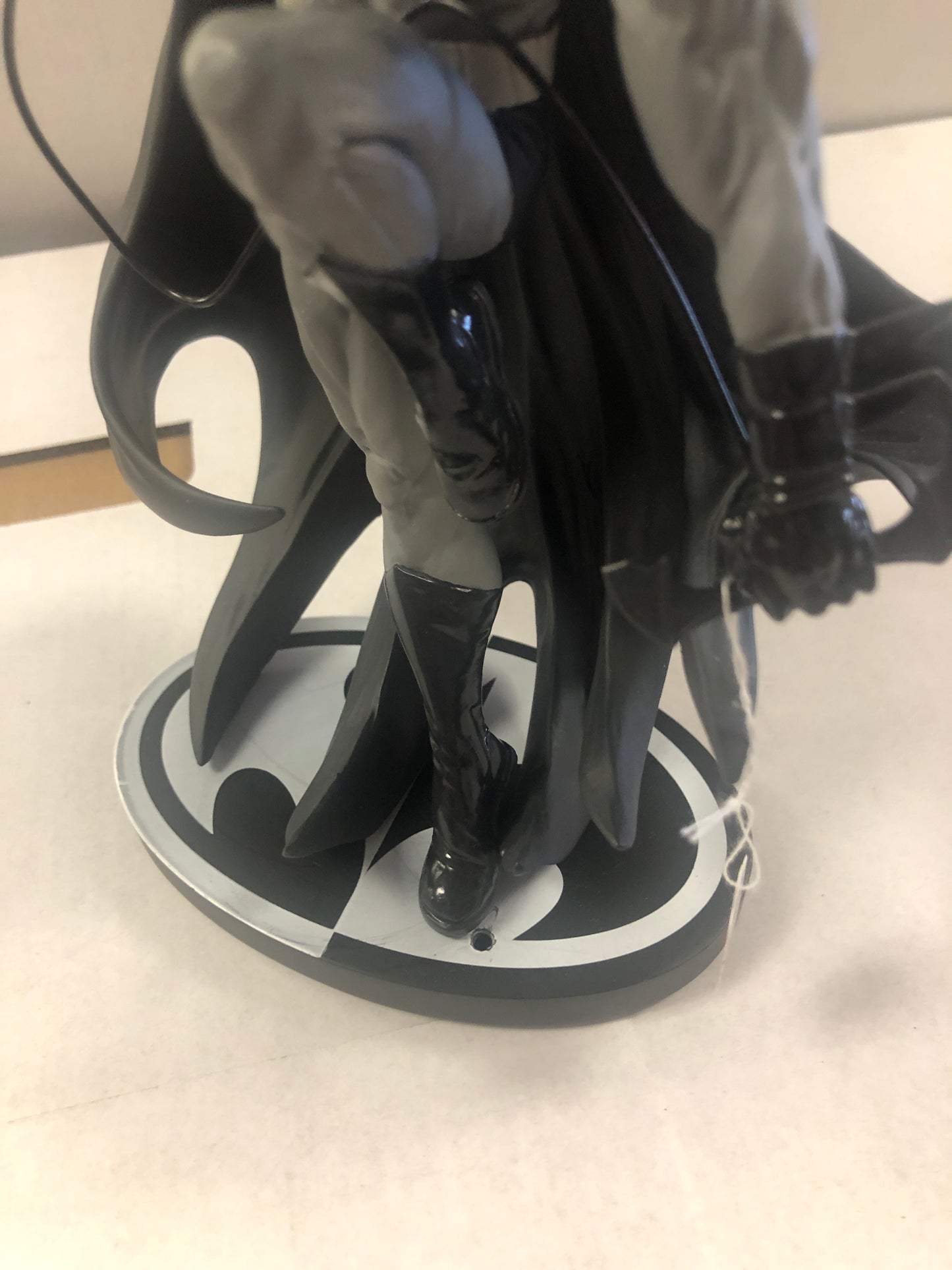 BATMAN BLACK AND WHITE STATUE BATMAN (BOX INCLUDED) STATUE PLACEMENT HOLE MISCUT GREAT CONDITION