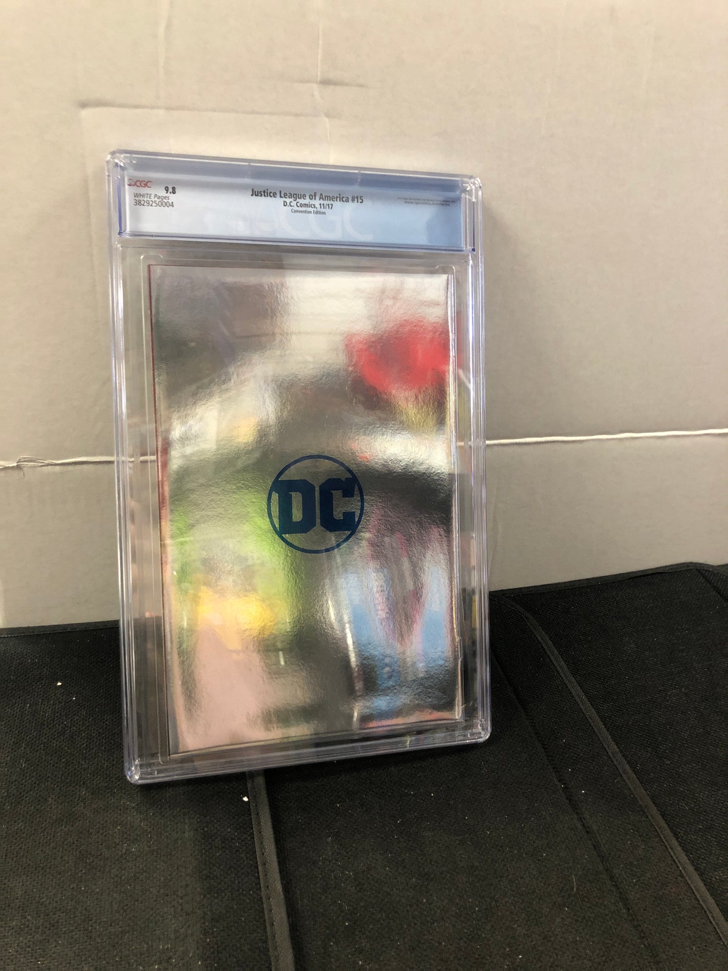 DC COMICS JUSTICE LEAGUE OF AMERICA #15 (2017) CONVENTION EDITION CGC 9.8 WP