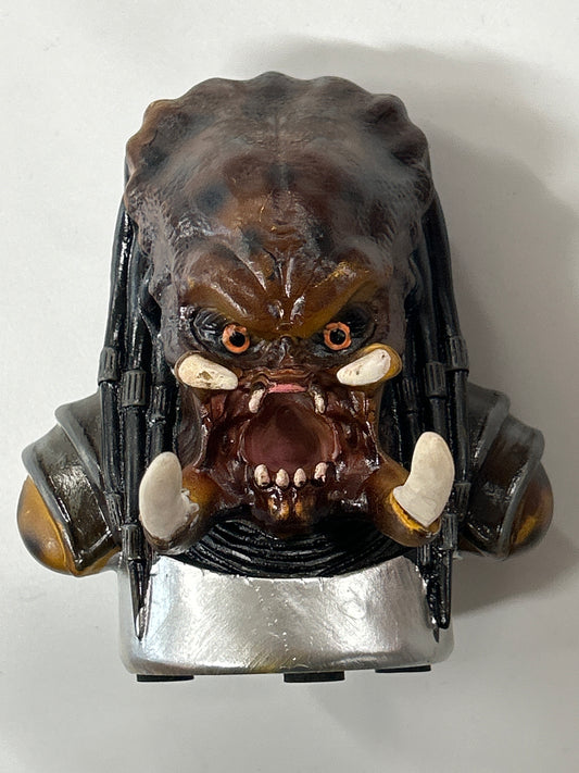 PREDATOR HEAD 4.5” BUSINESS CARD HOLDER NO BOX