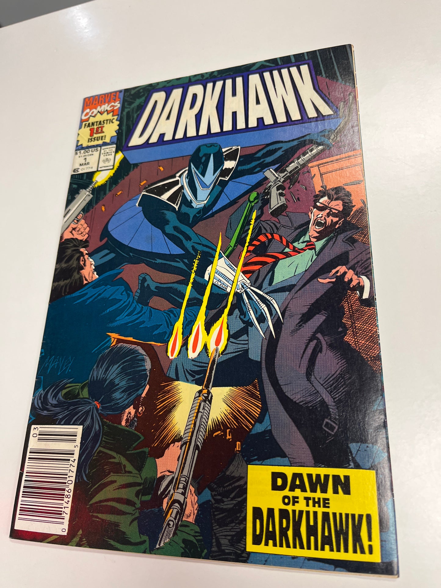 MARVEL COMICS-DARKHAWK FANTASTIC 1ST ISSUE!