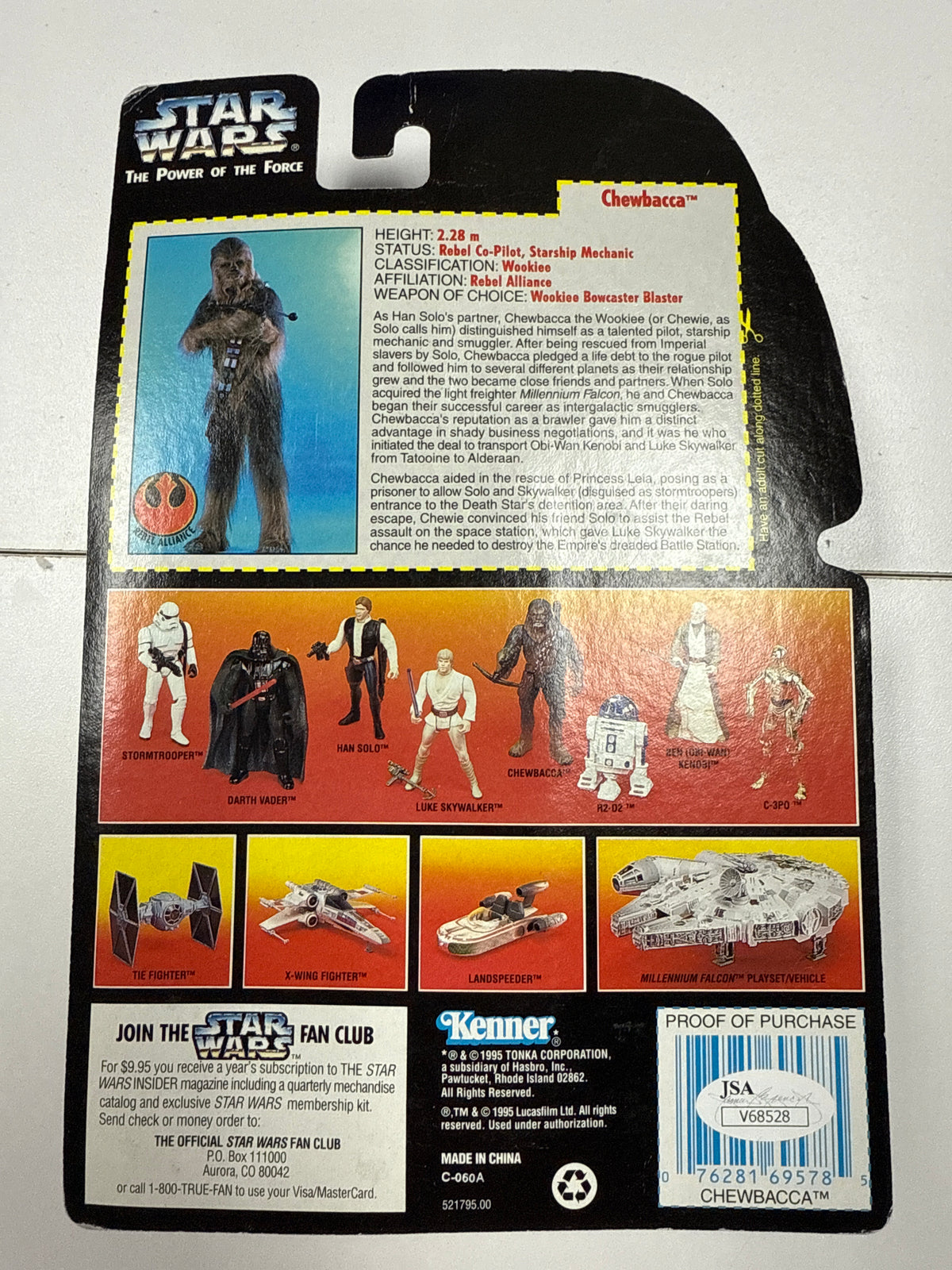 Hasbro Star Wars Action Figure Chewbacca w/Bowcaster & Blaster Rifle New SIGNED JSA CERTIFIED