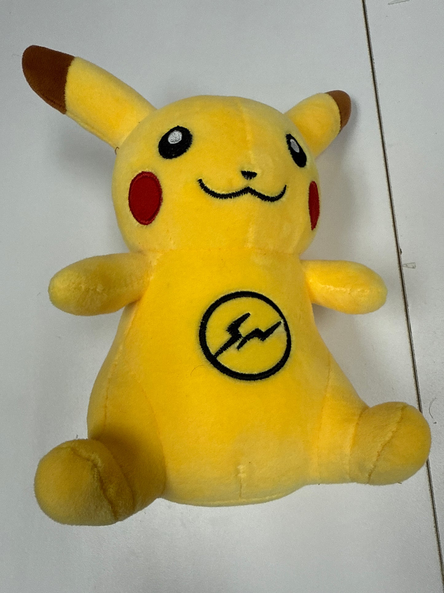 Pokemon Thunderbolt Project Pikachu Window NO SUCTION 12 plush toy