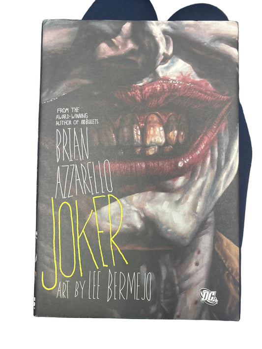 DC COMICS JOKER BY BRIAN AZZARELLO HARDCOVER SIGNED