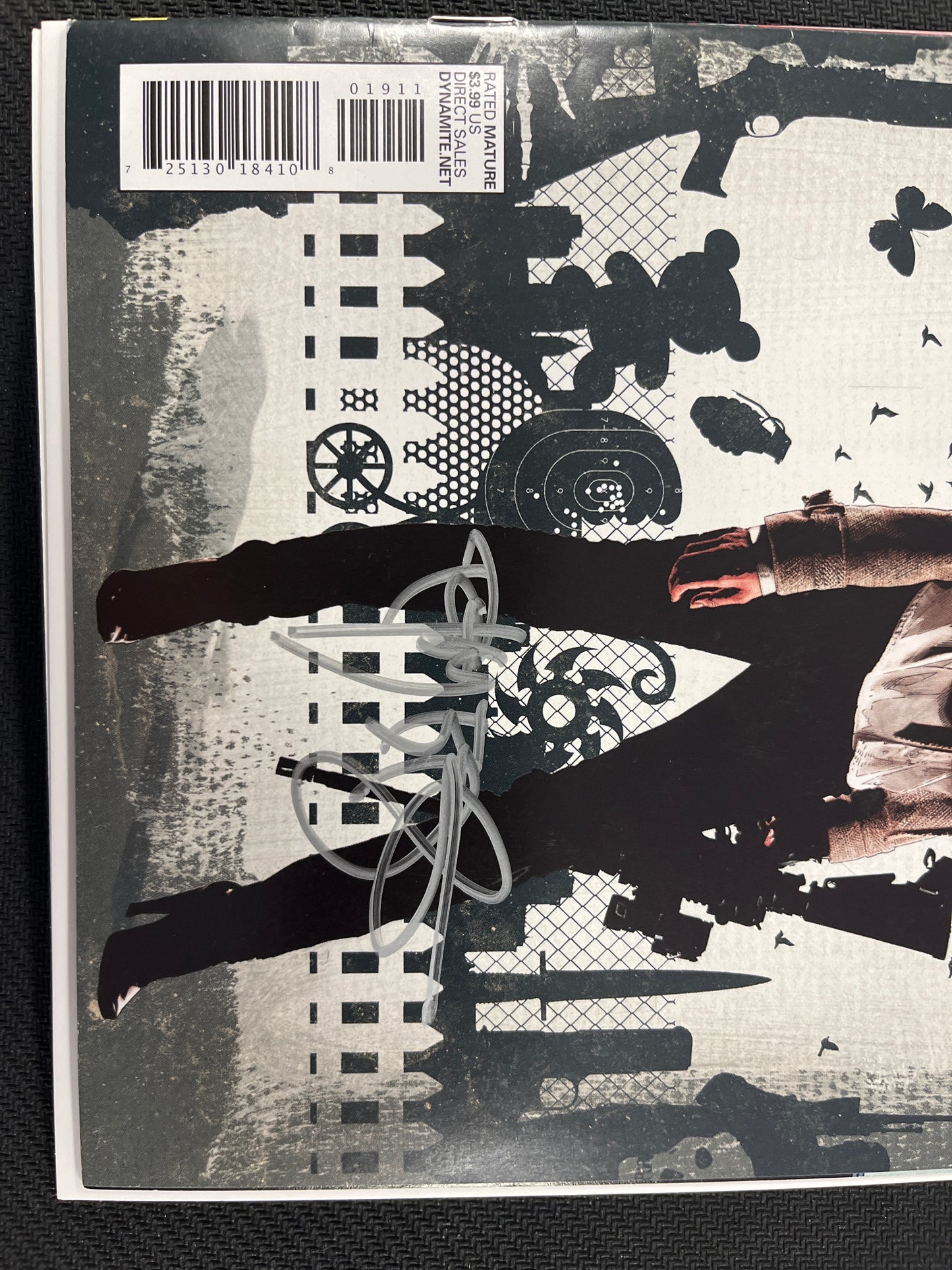 JENNIFER BLOOD #19 VF/NM (SIGNED BY TIM BRADSTREET! 2012, DYNAMITE COMICS)