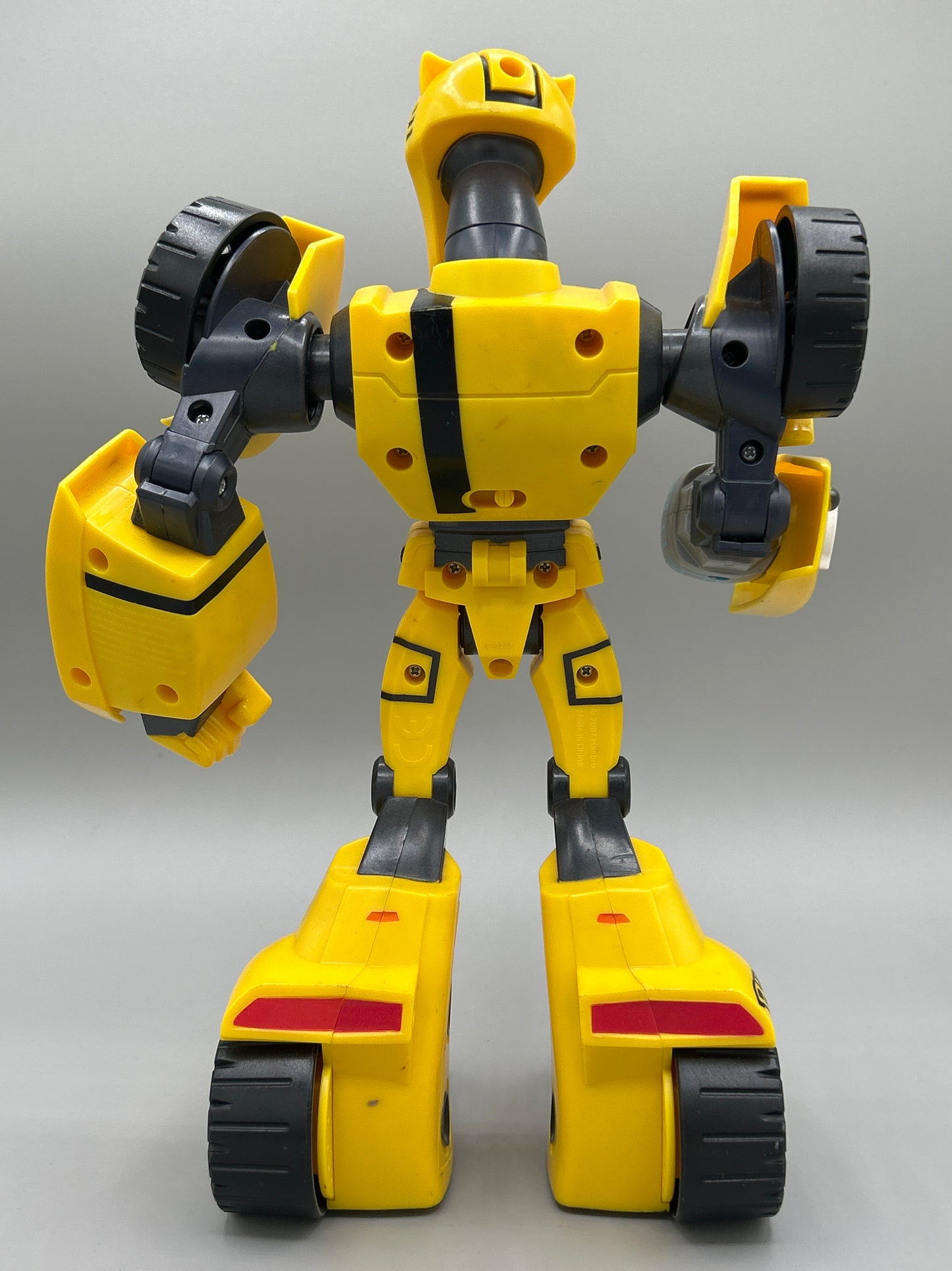 HASBRO TRANSFORMERS BUMBLEBEE ANIMATED CYBER SPEED FIGURE NO BOX