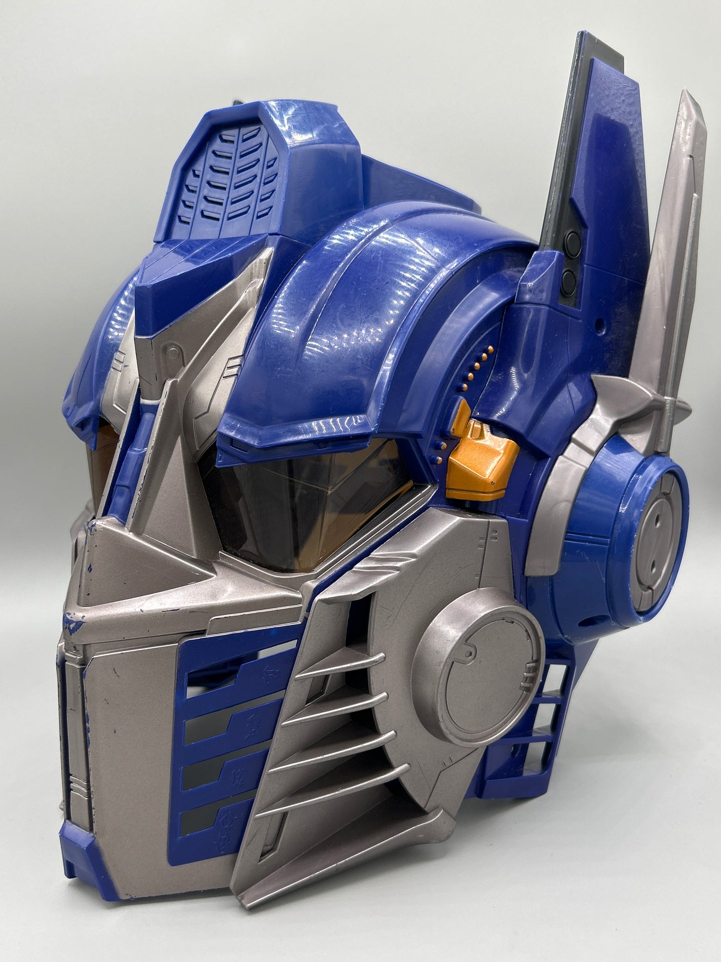 HASBRO 2006 TRANSFORMERS OPTIMUS PRIME TALKING HELMET MASK