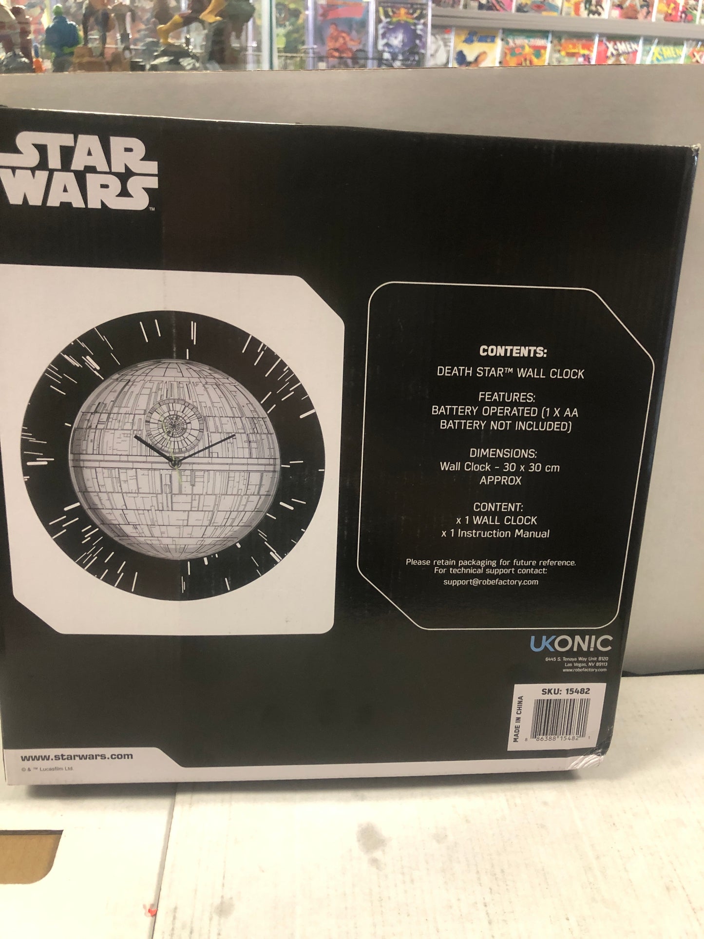 UKONIC STAR WARS DEATHSTAR WALL CLOCK OKAY CONDITION SMALL BOX DAMAGE ON BOTTOM OF BOX