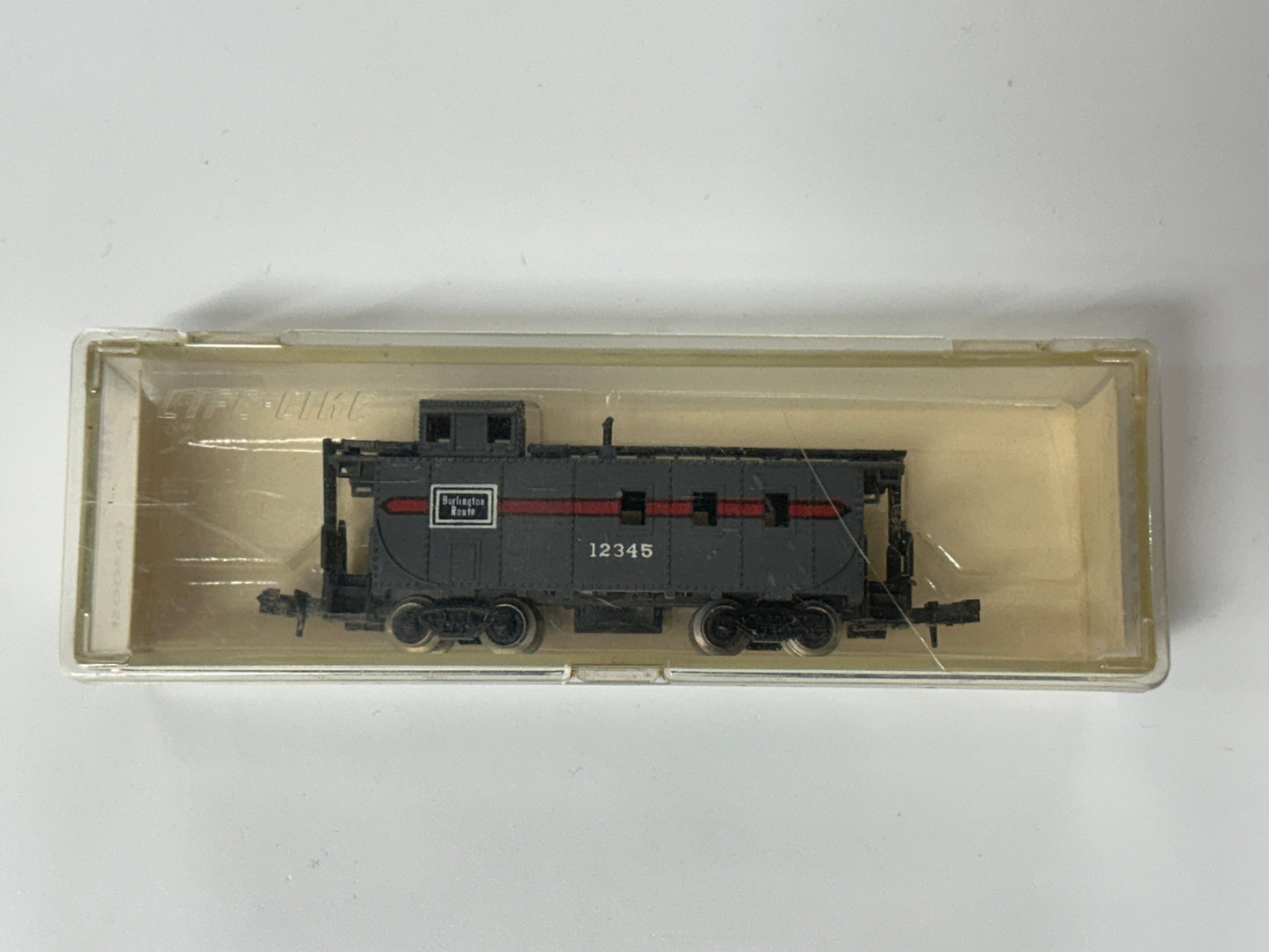LIFE-LIKE MODEL TRAIN S782C CABOOSE BURLINGTON GOOD CONDITION IN BOX
