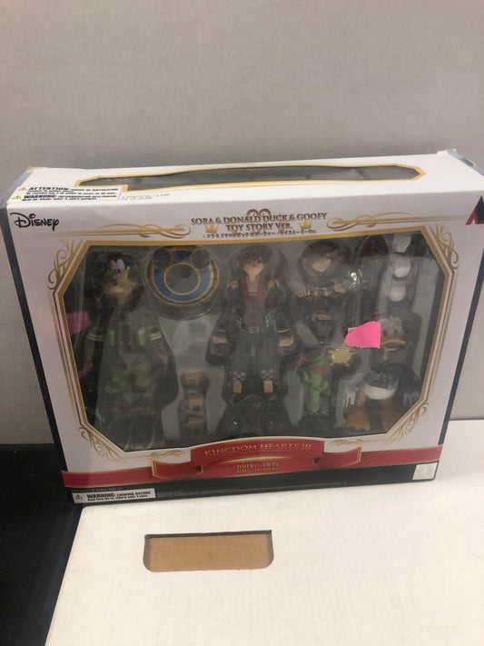 SQUARE ENIX KING HEARTS SORA DONALD DUCK AND GOOFY TOY STORY VER GREAT CONDITION