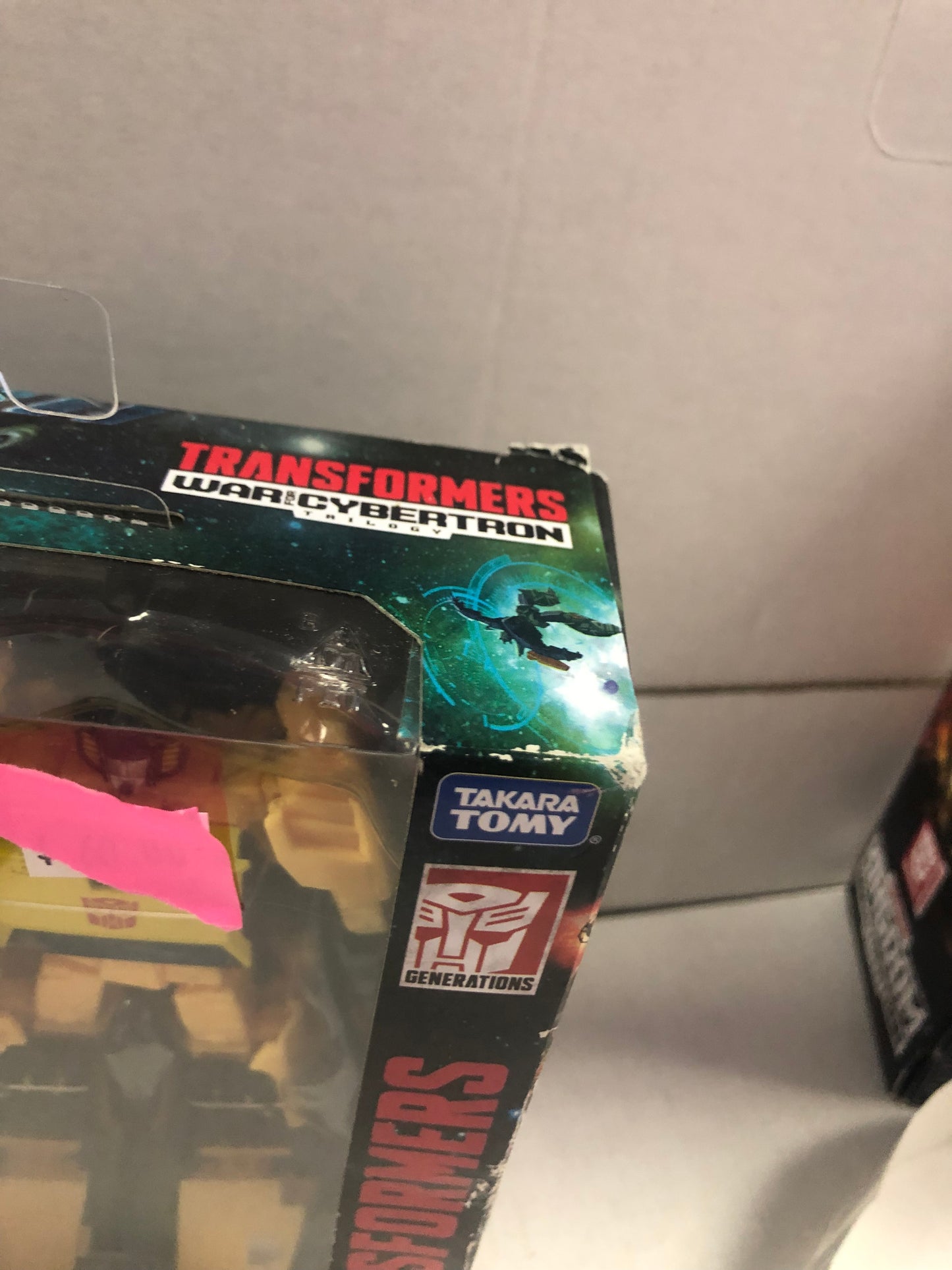 HASBRO TRANSFORMERS EARTHRISE WAR FOR CYBERTRON TRILOGY SUNSTREAKER OKAY CONDITION BOX DAMAGE ON TOP OF BOX AND ON SIDE OF BOX