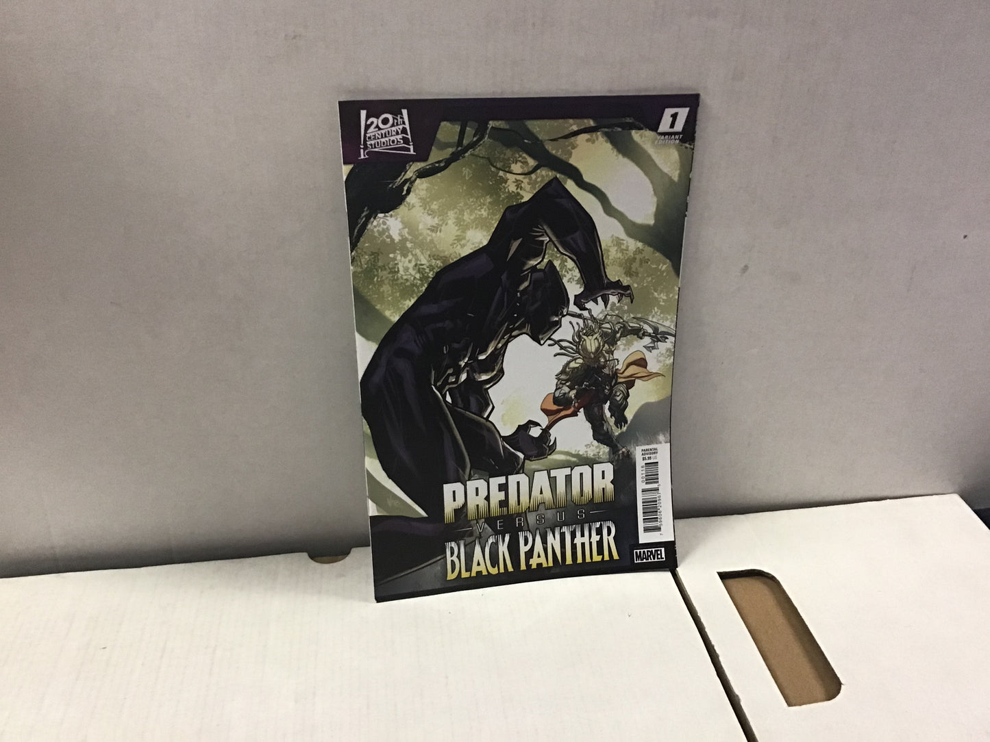 MARVEL COMICS PREDATOR VS BLACK PANTHER 1 VARIANT