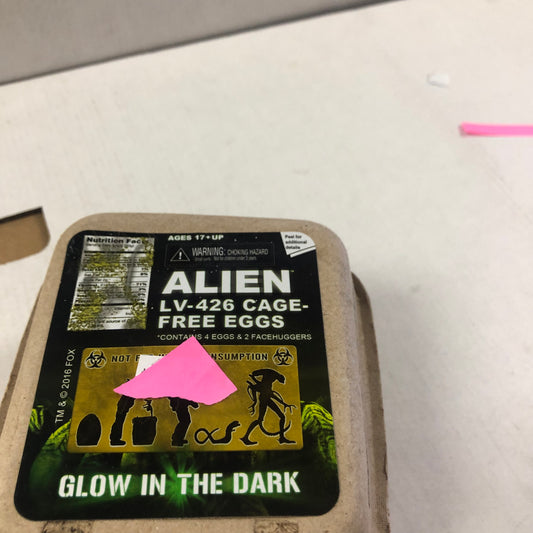 LOOTCRATE ALIEN CAGE FREE EGGS WITH EGG CARTON AND FACEHUGGER TOY GREAT CONDITION