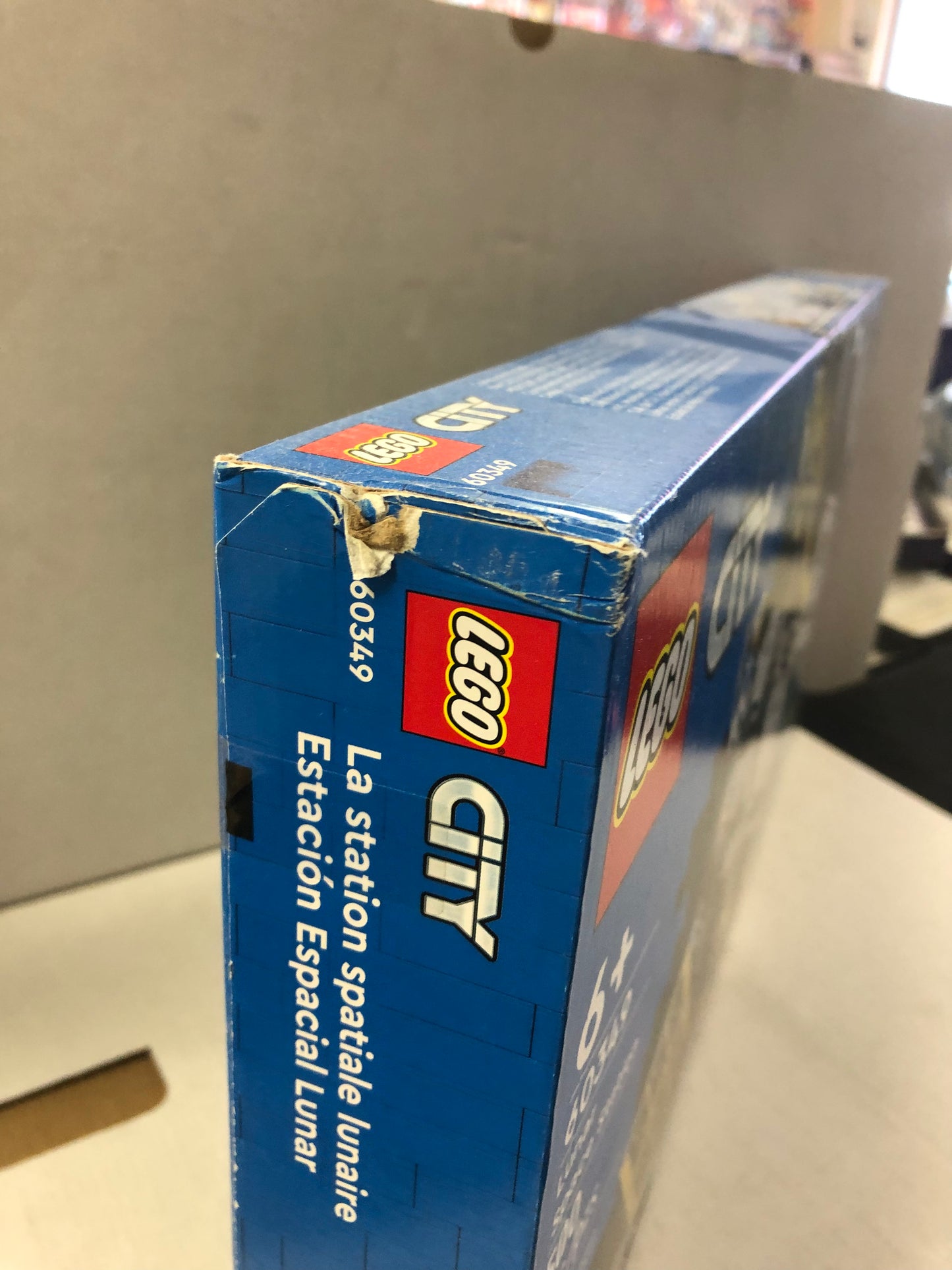 LEGO CITY SET 60349 LUNAR SPACE STATION NIB