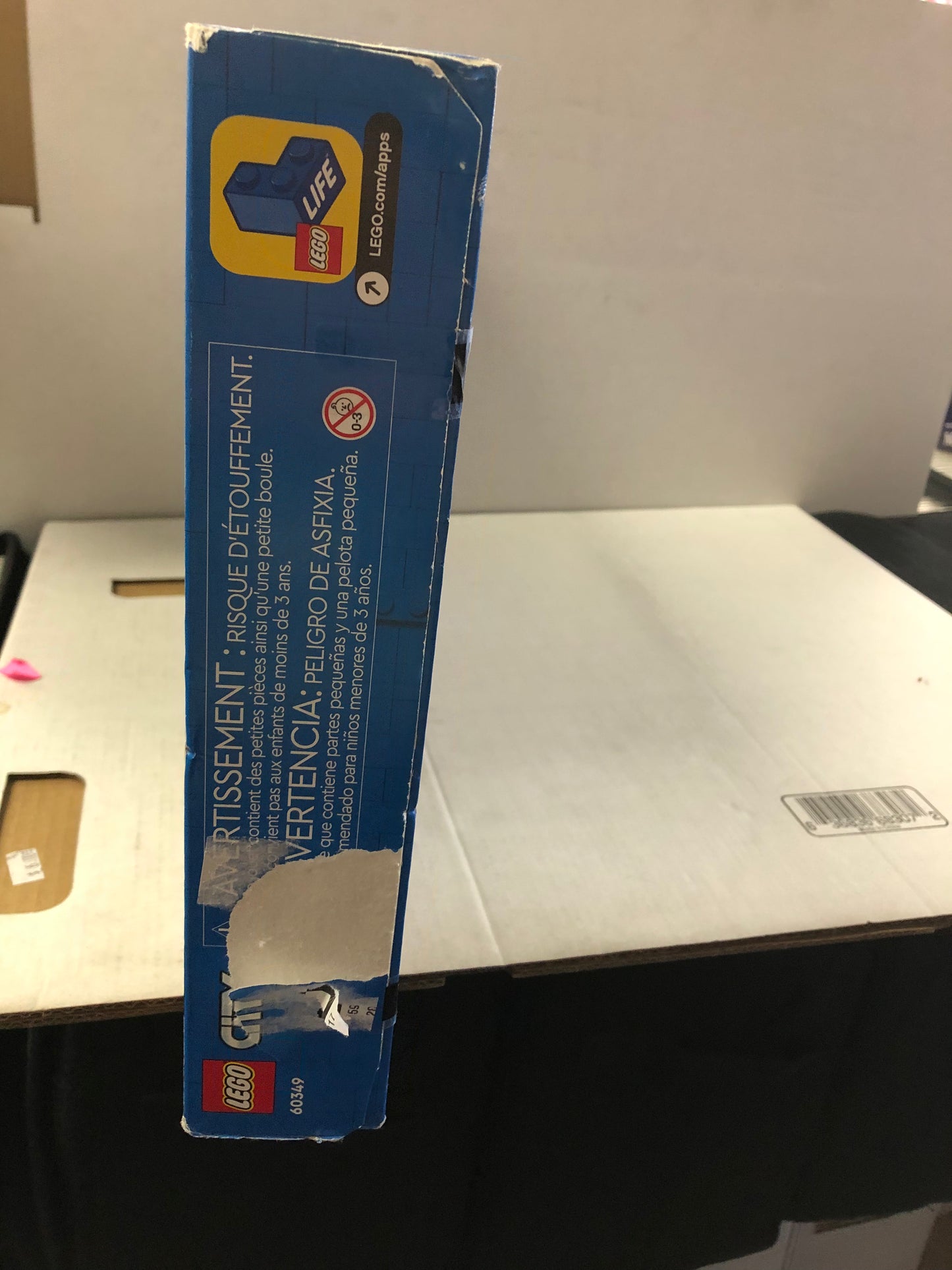 LEGO CITY SET 60349 LUNAR SPACE STATION NIB