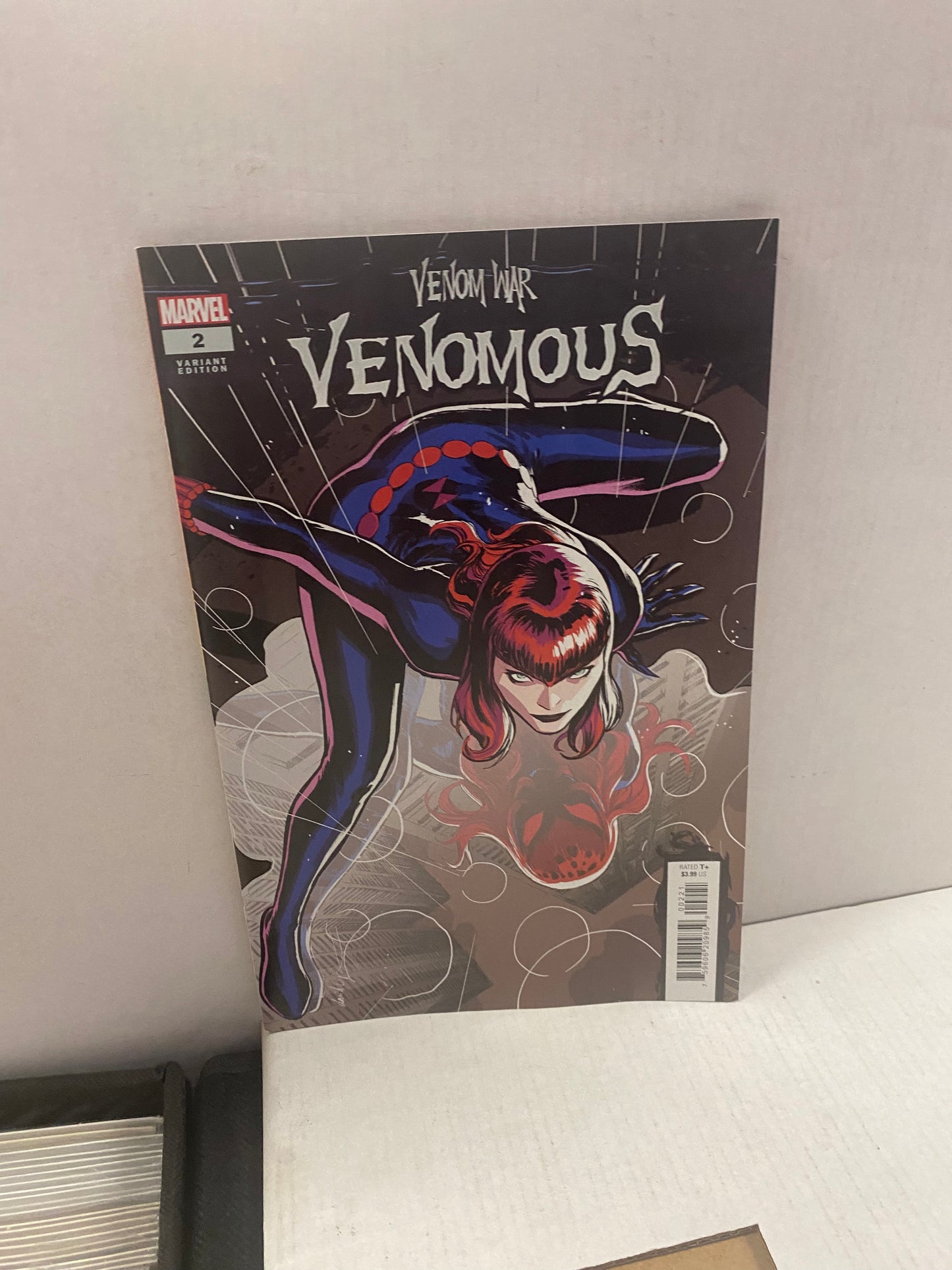 MARVEL COMICS VENOM WAR VENOMOUS 2 VARIANT