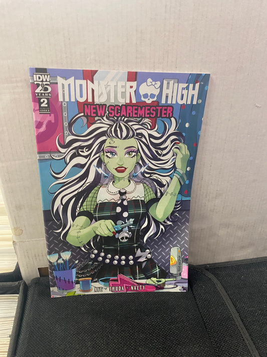 IDW PUBLISHING MONSTER HIGH NEW SCAREMESTER #2 VARIANT B