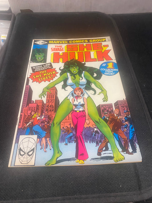 MARVEL COMICS  SAVAGE SHE-HULK #1 (1979) FN-/FN YELLOW/OFF-WHITE