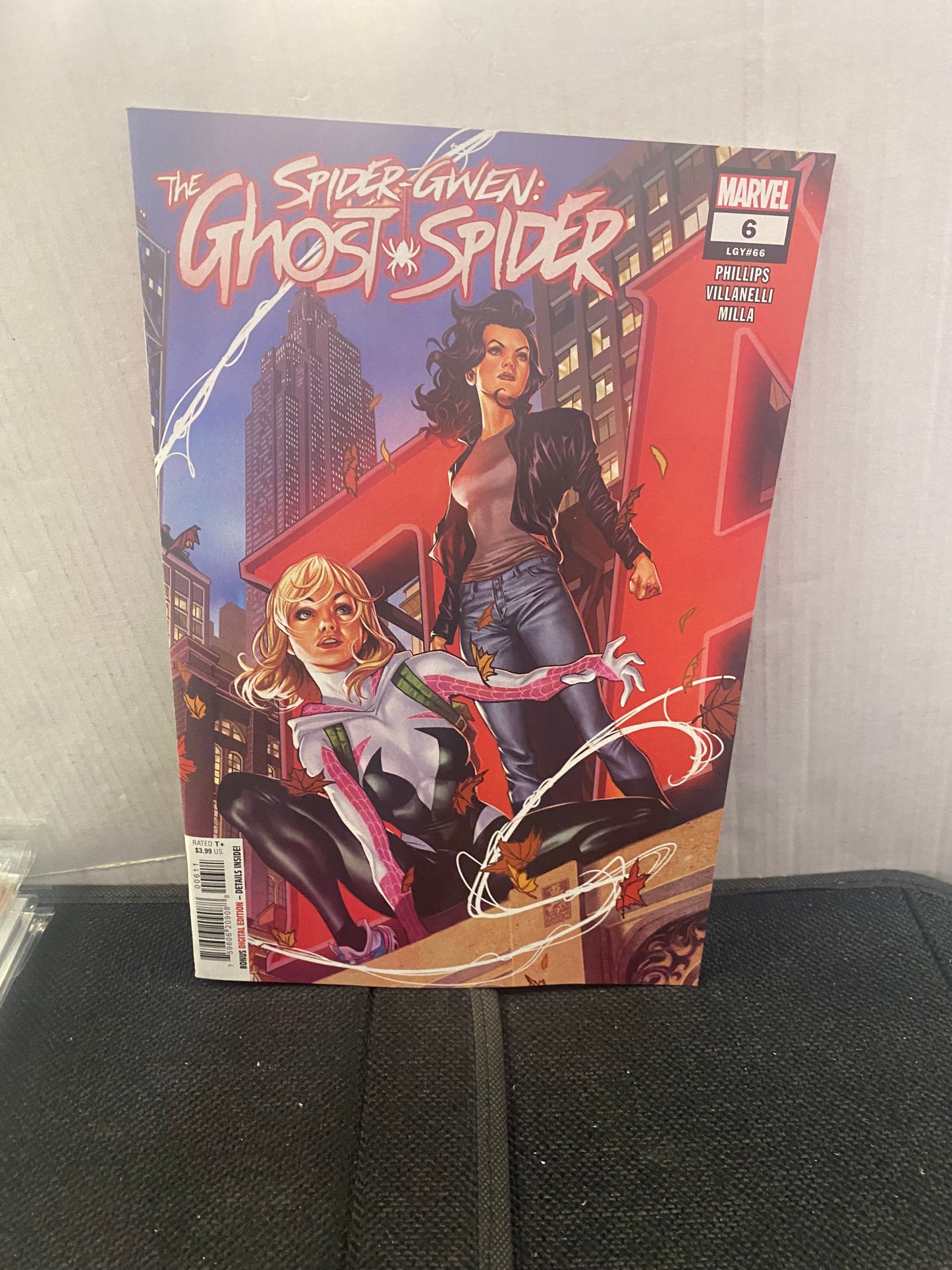 MARVEL COMICS SPIDER-GWEN GHOST SPIDER #6