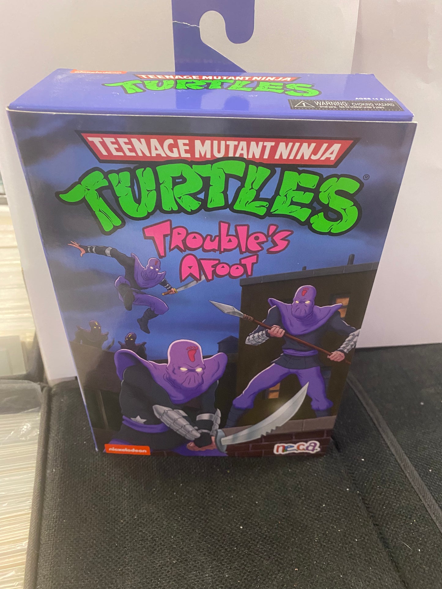 NECA TEENAGE MUTANT NINJA TURTLES TROUBLES AFOOT (2021)