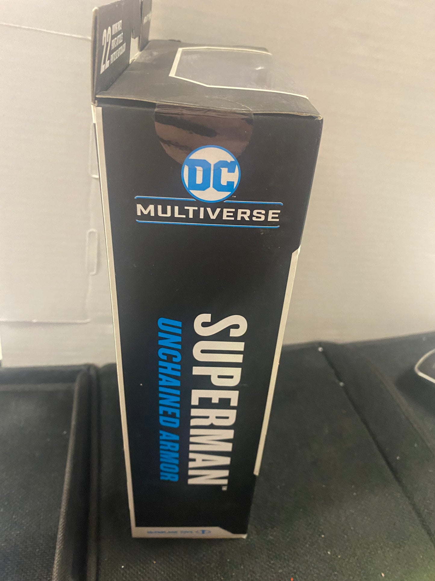 DC MULTIVERSE SUPERMAN UNCHAINED ARMOR SUPERMAN