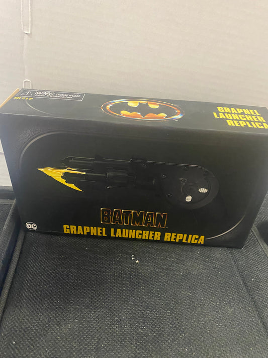 NECA BATMAN GRAPNEL LAUNCHER REPLICA