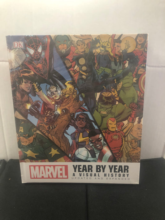 MARVEL COMICS YEAR BY YEAR A VISUAL HISTORY UPDATED AND EXPANDED (2018)