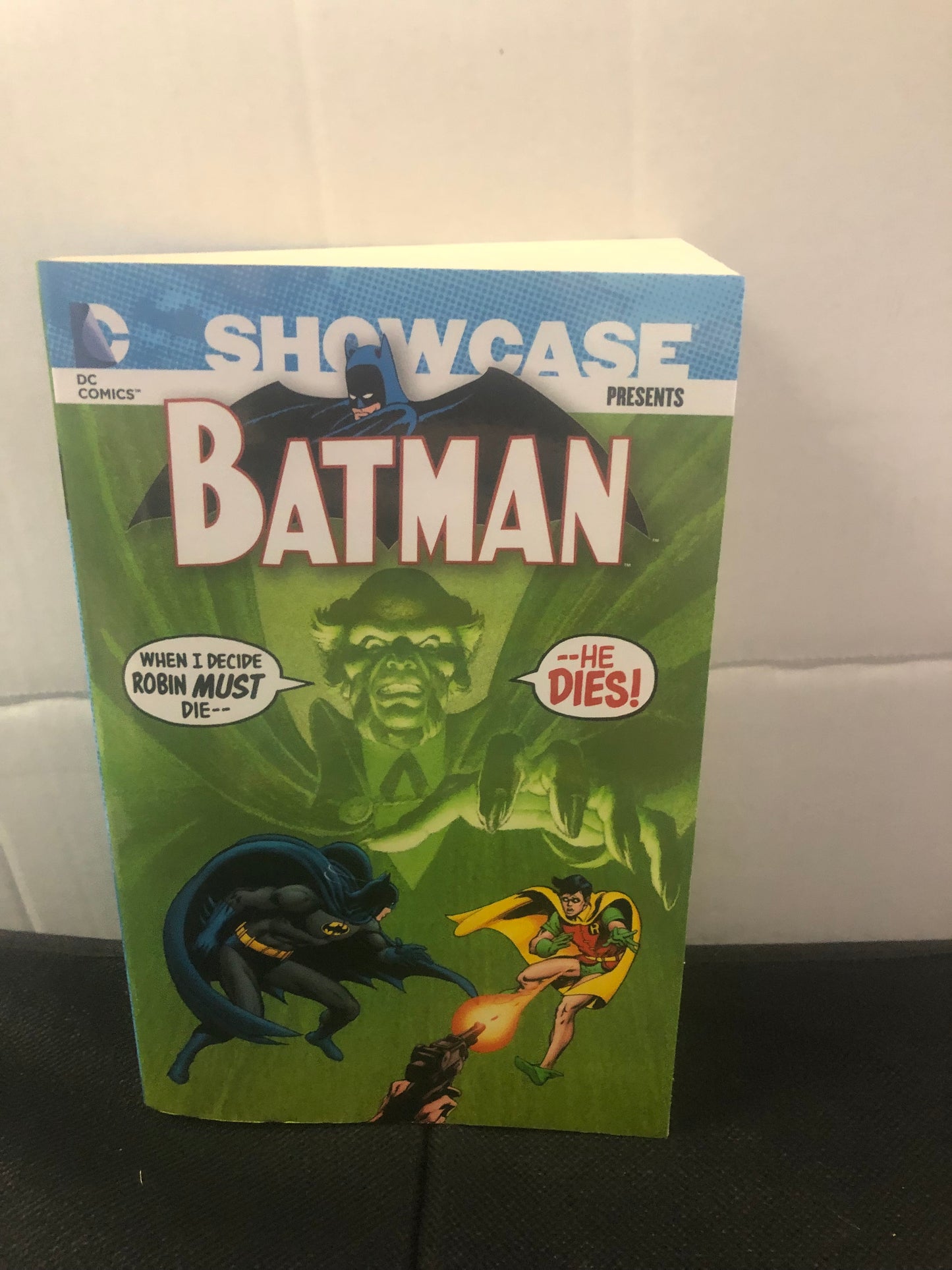 DC COMICS SHOWCASE PRESENTS BATMAN VOLUME SIX (2015)