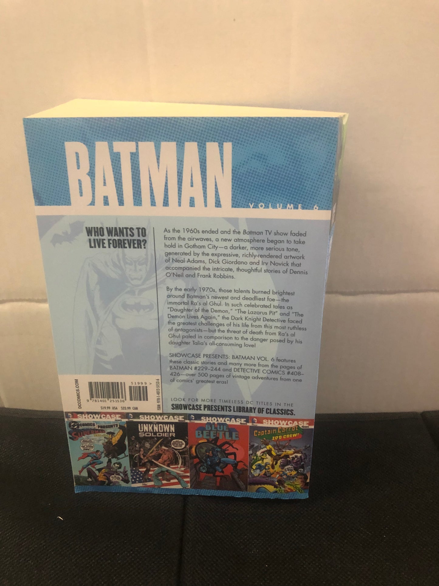 DC COMICS SHOWCASE PRESENTS BATMAN VOLUME SIX (2015)