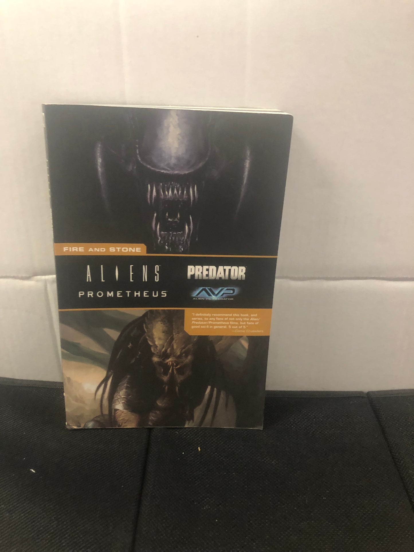 DARK HORSE COMICS ALIENS, PROMETHEUS, PREDATOR AND AVP FIRE AND STONE (2018)